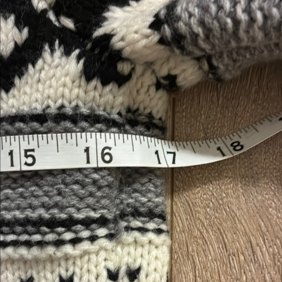 Sansara Nordic Gray and Black Cardigan Sweater - Picture 10 of 12
